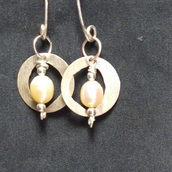 CCLHMHLLC Siversmith Jewellery Designs - Picture 3 of 4